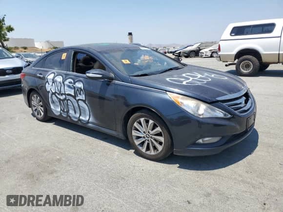 2014 Hyundai Sonata SE z VIN 5NPEC4AC8EH820799, wystawiony jako Copart lot #64248445 z przebiegiem 153 203 mil mil oraz Szkoda całkowita • Salvage title. Historia ofert i sprzedaży dostępna na DreamBid. Obrazek 4.
