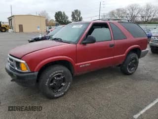 1995 Chevrolet Blazer LS с VIN 1GNCT18WXSK247799, выставлен на аукционе Copart как лот 77753964 с пробегом 275 437 миль миль и Чистый • Clean title. История ставок и продаж доступна на DreamBid. Изображение 1.