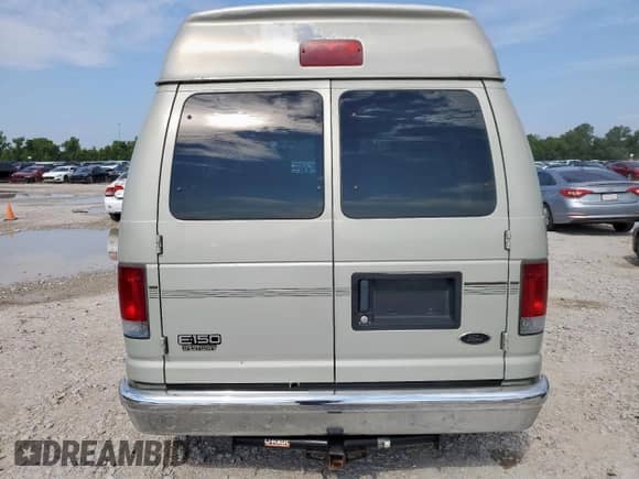 2005 Ford Econoline Cargo Recreational with VIN 1FDRE14L35HB44679, listed as a Copart auction lot 69838555 with 127,419 mi miles and Clean title. Bid and sale history available at DreamBid. Image 6.