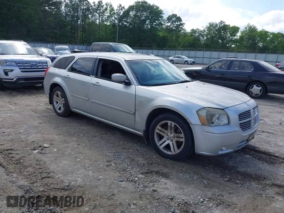 2007 Dodge Magnum with VIN 2D4FV47VX7H899799, listed as a IAAI auction lot 42368907 with 209,558 mi miles and . Bid and sale history available at DreamBid. Image 1.