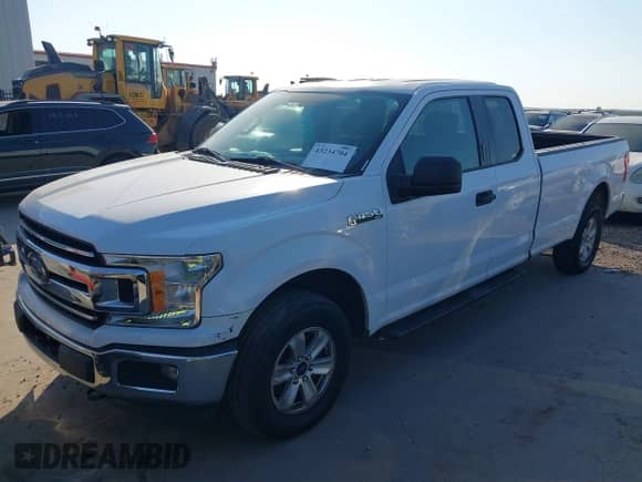 2018 Ford F-150 XL z VIN 1FTFX1EGXJKC45783, wystawiony jako IAAI lot #43234704 z przebiegiem 210 636 mil mil oraz . Historia ofert i sprzedaży dostępna na DreamBid. Obrazek 17.
