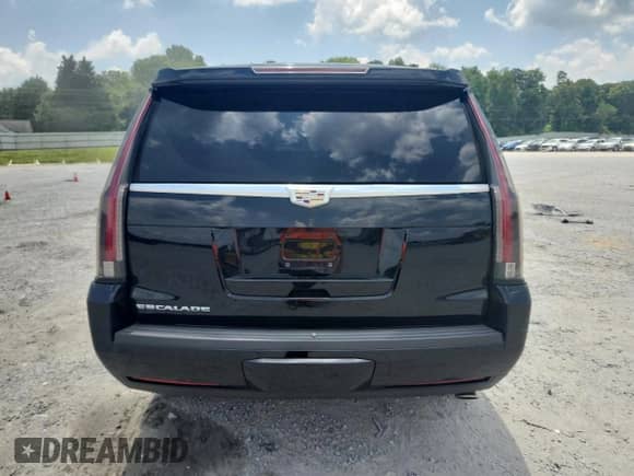 2016 Cadillac Escalade Platinum z VIN 1GYS4DKJ3GR190046, wystawiony jako Copart lot #61344995 z przebiegiem 131 896 mil mil oraz Szkoda całkowita • Salvage title. Historia ofert i sprzedaży dostępna na DreamBid. Obrazek 6.