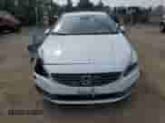 2018 Volvo S60 Inscription Platinum z VIN LYV402TM9JB170194, wystawiony jako Copart lot #60866295 z przebiegiem 42 962 mil mil oraz Szkoda całkowita • Salvage title. Historia ofert i sprzedaży dostępna na DreamBid. Obrazek 5.