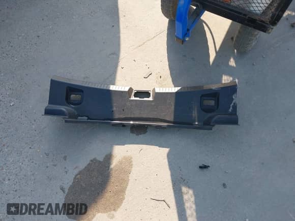 2018 Chevrolet Malibu LT с VIN 1G1ZD5ST8JF235320, выставлен на аукционе IAAI как лот 43482165 с пробегом 69 975 миль миль и . История ставок и продаж доступна на DreamBid. Изображение 12.