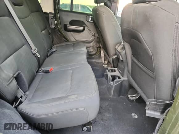 2021 Jeep Wrangler Unlimited 80th Anniversary z VIN 1C4HJXDG7MW708491, wystawiony jako Copart lot #89494755 z przebiegiem 8 319 mil mil oraz Czysty tytuł • Clean title. Historia ofert i sprzedaży dostępna na DreamBid. Obrazek 10.