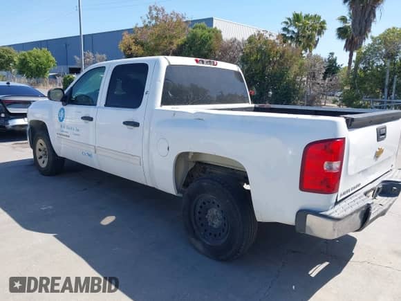 2012 Chevrolet Silverado 1500 LS z VIN 3GCPCREA5CG195542, wystawiony jako IAAI lot #42394304 z przebiegiem 246 628 mil mil oraz . Historia ofert i sprzedaży dostępna na DreamBid. Obrazek 3.
