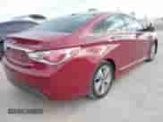 2014 Hyundai Sonata z VIN KMHEC4A4XEA113151, wystawiony jako IAAI lot #43214726 z przebiegiem 171 021 mil mil oraz . Historia ofert i sprzedaży dostępna na DreamBid. Obrazek 4.