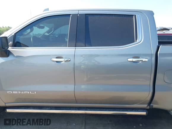 2024 GMC Sierra 1500 Denali с VIN 1GTUUGEL5RZ176407, выставлен на аукционе IAAI как лот 42155590 с пробегом 5 808 миль миль и . История ставок и продаж доступна на DreamBid. Изображение 14.