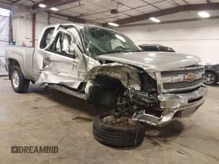 2012 Chevrolet Silverado 1500 LT z VIN 1GCRKSE78CZ308309, wystawiony jako IAAI lot #42748551 z przebiegiem 122 525 mil mil oraz . Historia ofert i sprzedaży dostępna na DreamBid. Obrazek 1.