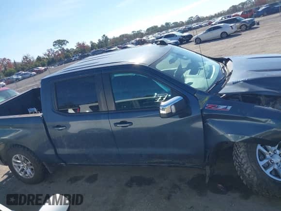 2020 Chevrolet Silverado 1500 LT с VIN 3GCUYDET5LG217810, выставлен на аукционе IAAI как лот 41447368 с пробегом 15 069 миль миль и . История ставок и продаж доступна на DreamBid. Изображение 13.