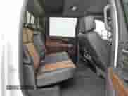 2023 Chevrolet Silverado 3500HD High Country z VIN 2GC4YVEY3P1720736, wystawiony jako Copart lot #55937575 z przebiegiem 37 463 mil mil oraz Czysty tytuł • Clean title. Historia ofert i sprzedaży dostępna na DreamBid. Obrazek 10.