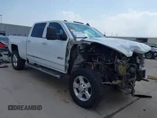 2016 Chevrolet Silverado 2500HD LT z VIN 1GC1KVE86GF270450, wystawiony jako IAAI lot #42439752 z przebiegiem 174 476 mil mil oraz . Historia ofert i sprzedaży dostępna na DreamBid. Obrazek 1.