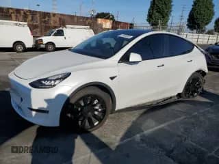 2020 Tesla Model Y Long Range с VIN 5YJYGDEE4LF058290, выставлен на аукционе Copart как лот 81806305 с пробегом 73 797 миль миль и Списание • Salvage title. История ставок и продаж доступна на DreamBid. Изображение 1.