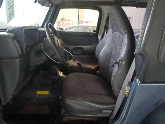 2001 Jeep Wrangler SE with VIN 1J4FA29P11P358326, listed as a Copart auction lot 56181715 with 201,929 mi miles and Clean title. Bid and sale history available at DreamBid. Image 7.