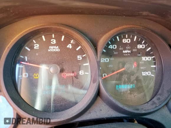 2011 Chevrolet Silverado 1500 LS z VIN 1GCRCREA7BZ318328, wystawiony jako Copart lot #67616605 z przebiegiem 243 959 mil mil oraz Szkoda całkowita • Salvage title. Historia ofert i sprzedaży dostępna na DreamBid. Obrazek 9.