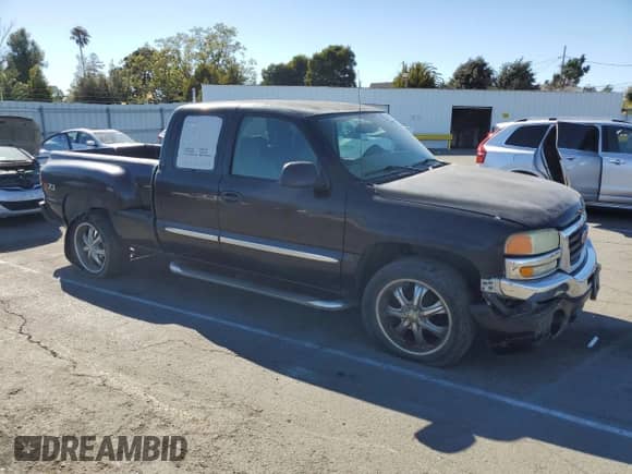 2004 GMC Sierra 1500 SLT z VIN 1GTEK19T84Z230051, wystawiony jako Copart lot #69523035 z przebiegiem 313 686 mil mil oraz Szkoda całkowita • Salvage title. Historia ofert i sprzedaży dostępna na DreamBid. Obrazek 4.