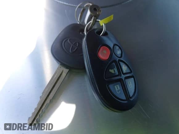 2005 Toyota Sienna XLE Limited with VIN 5TDZA22CX5S372375, listed as a IAAI auction lot 42990151 with 118,864 mi miles and . Bid and sale history available at DreamBid. Image 11.