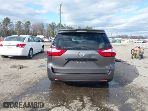 2018 Toyota Sienna L with VIN 5TDZZ3DC9JS942579, listed as a IAAI auction lot 41720834 with 132,231 mi miles and . Bid and sale history available at DreamBid. Image 17.
