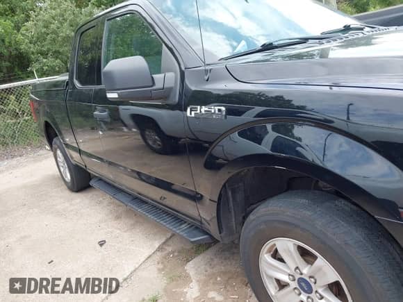 2017 Ford F-150 XL z VIN 1FTFX1EF9HKE25399, wystawiony jako IAAI lot #42422656 z przebiegiem 192 355 mil mil oraz . Historia ofert i sprzedaży dostępna na DreamBid. Obrazek 13.