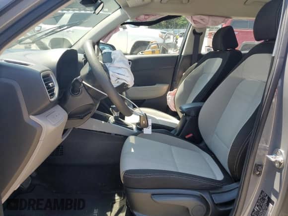 2020 Hyundai Venue SEL z VIN KMHRC8A38LU015277, wystawiony jako Copart lot #63560075 z przebiegiem 63 305 mil mil oraz Szkoda całkowita • Salvage title. Historia ofert i sprzedaży dostępna na DreamBid. Obrazek 7.
