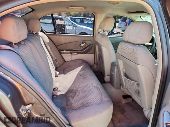 2008 Chevrolet Malibu Classic LS 2FL z VIN 1G1ZS58N98F131010, wystawiony jako Copart lot #84062825 z przebiegiem 218 865 mil mil oraz Szkoda całkowita • Salvage title. Historia ofert i sprzedaży dostępna na DreamBid. Obrazek 10.