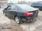 2013 Toyota Camry SE z VIN 4T1BF1FK3DU278021, wystawiony jako IAAI lot #43431903 z przebiegiem Nie podano mil oraz . Historia ofert i sprzedaży dostępna na DreamBid. Obrazek 3.