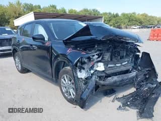 2025 Mazda CX-5 S Preferred z VIN JM3KFBCL4S0700638, wystawiony jako IAAI lot #43363236 z przebiegiem Nie podano mil oraz . Historia ofert i sprzedaży dostępna na DreamBid. Obrazek 1.