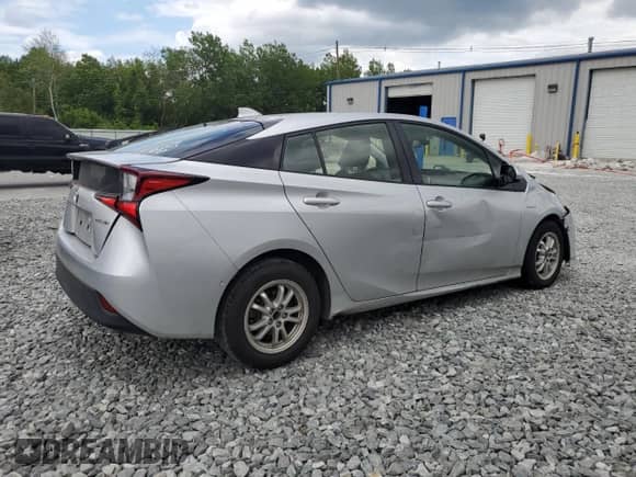 2020 Toyota Prius L Eco with VIN JTDKARFU1L3110448, listed as a Copart auction lot 62989195 with 121,975 mi miles and Salvage title. Bid and sale history available at DreamBid. Image 3.