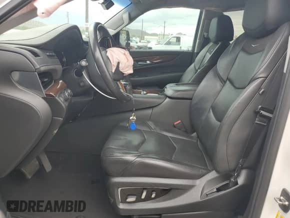 2019 Cadillac Escalade Premium Luxury with VIN 1GYS4CKJXKR374192, listed as a Copart auction lot 70715225 with 64,227 mi miles and Salvage title. Bid and sale history available at DreamBid. Image 7.