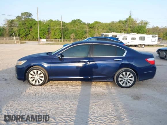 2014 Honda Accord EX-L with VIN 1HGCR3F87EA015356, listed as a IAAI auction lot 41839808 with 266,343 mi miles and . Bid and sale history available at DreamBid. Image 14.