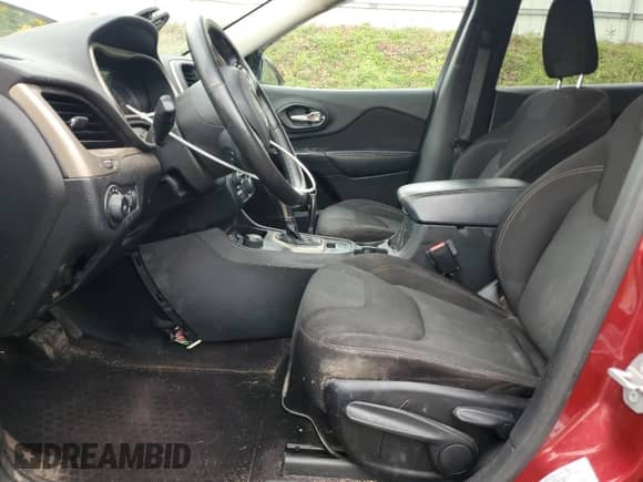 2016 Jeep Cherokee Latitude with VIN 1C4PJMCB3GW221096, listed as a Copart auction lot 81714695 with 168,467 mi miles and Salvage title. Bid and sale history available at DreamBid. Image 7.