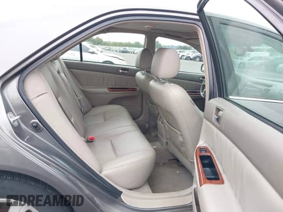 2005 Toyota Camry XLE с VIN 4T1BF30K55U593263, выставлен на аукционе IAAI как лот 43189841 с пробегом 90 753 миль миль и . История ставок и продаж доступна на DreamBid. Изображение 8.