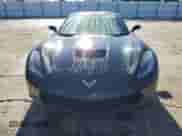 2014 Chevrolet Corvette Z51 3LT z VIN 1G1YL2D74E5104264, wystawiony jako Copart lot #86893385 z przebiegiem 35 558 mil mil oraz Szkoda całkowita • Salvage title. Historia ofert i sprzedaży dostępna na DreamBid. Obrazek 5.