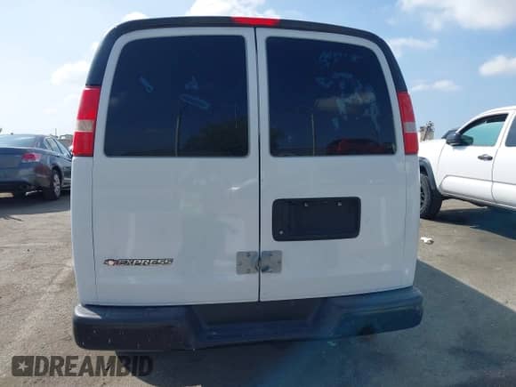 2017 Chevrolet Express Cargo с VIN 1GCWGAFF1H1106891, выставлен на аукционе IAAI как лот 43326289 с пробегом 173 949 миль миль и . История ставок и продаж доступна на DreamBid. Изображение 16.