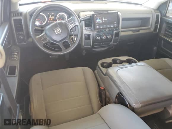 2016 Ram 1500 Tradesman z VIN 1C6RR6FT9GS107393, wystawiony jako Copart lot #85787164 z przebiegiem 167 383 mil mil oraz Szkoda całkowita • Salvage title. Historia ofert i sprzedaży dostępna na DreamBid. Obrazek 8.