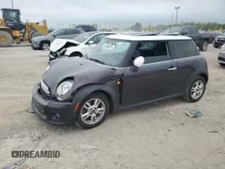2013 MINI Hardtop with VIN WMWSU3C58DT685551, listed as a Copart auction lot 56548975 with Not provided miles and Salvage title. Bid and sale history available at DreamBid. Image 1.