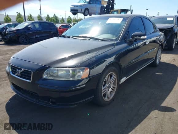 2008 Volvo S60 2.5T с VIN YV1RS592382683602, выставлен на аукционе IAAI как лот 43305737 с пробегом Не указан миль и . История ставок и продаж доступна на DreamBid. Изображение 2.