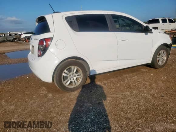 2015 Chevrolet Sonic LT with VIN 1G1JC6SH5F4196643, listed as a Copart auction lot 71075155 with 82,089 mi miles and Salvage title. Bid and sale history available at DreamBid. Image 3.