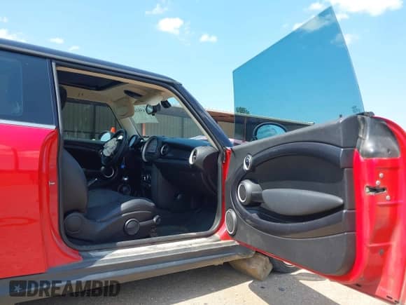 2013 MINI Hardtop S with VIN WMWSV3C57DT478646, listed as a IAAI auction lot 42458167 with 112,784 mi miles and . Bid and sale history available at DreamBid. Image 15.