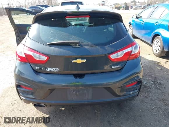 2018 Chevrolet Cruze Premier с VIN 3G1BF6SM4JS629063, выставлен на аукционе IAAI как лот 42000439 с пробегом 60 885 миль миль и . История ставок и продаж доступна на DreamBid. Изображение 17.