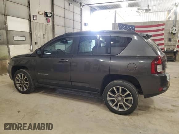 2017 Jeep Compass Latitude with VIN 1C4NJCEA3HD125892, listed as a Copart auction lot 49161585 with 183,354 mi miles and Clean title. Bid and sale history available at DreamBid. Image 2.