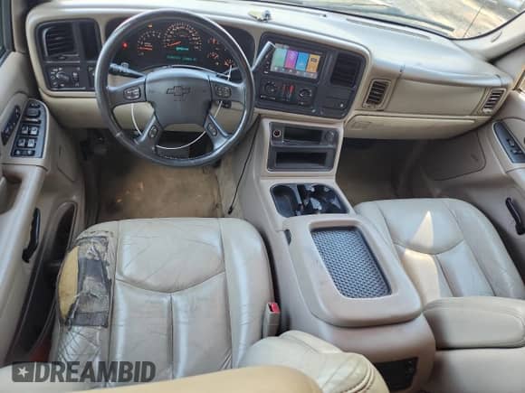 2005 Chevrolet Tahoe LT с VIN 1GNEC13T85R219243, выставлен на аукционе Copart как лот 66396395 с пробегом 298 084 миль миль и Списание • Salvage title. История ставок и продаж доступна на DreamBid. Изображение 8.