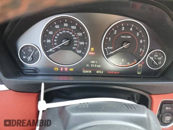 2015 BMW 4 Series 428i xDrive z VIN WBA3T1C5XFP820696, wystawiony jako Copart lot #50209925 z przebiegiem 123 416 mil mil oraz Czysty tytuł • Clean title. Historia ofert i sprzedaży dostępna na DreamBid. Obrazek 9.