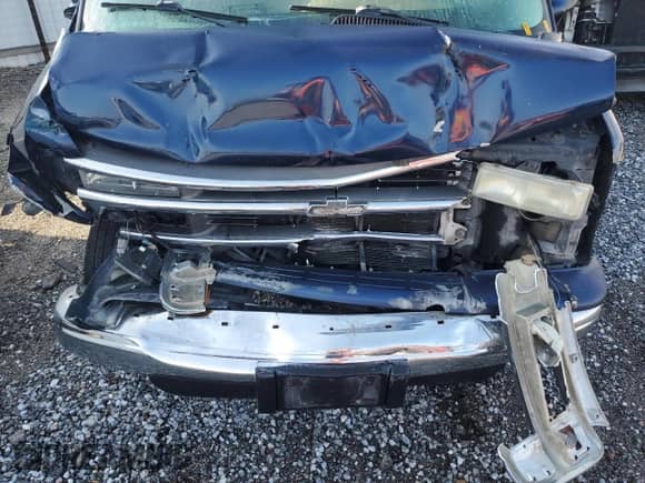 2001 Chevrolet Express с VIN 1GAGG25R411191665, выставлен на аукционе Copart как лот 49011535 с пробегом Не указан миль и Списание • Salvage title. История ставок и продаж доступна на DreamBid. Изображение 13.