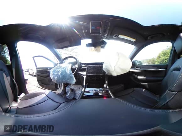 2024 Jeep Grand Cherokee Limited with VIN 1C4RJKBG1R8618274, listed as a IAAI auction lot 42496430 with 4,343 mi miles and . Bid and sale history available at DreamBid. Image 19.