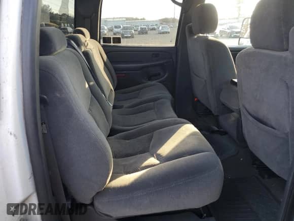 2006 Chevrolet Silverado 2500HD LT1 z VIN 1GCHK23D26F196410, wystawiony jako Copart lot #89073185 z przebiegiem 491 323 mil mil oraz Czysty tytuł • Clean title. Historia ofert i sprzedaży dostępna na DreamBid. Obrazek 10.