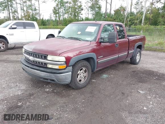 2002 Chevrolet Silverado 1500 LS with VIN 2GCEC19T221350852, listed as a IAAI auction lot 43544921 with 300,174 mi miles and . Bid and sale history available at DreamBid. Image 2.
