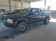 1998 Chevrolet S-10 LS with VIN 1GCCT19W2W8103853, listed as a Copart auction lot 43801065 with 181,930 mi miles and Salvage title. Bid and sale history available at DreamBid. Image 1.