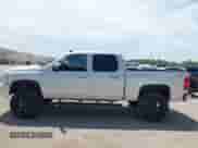 2012 Chevrolet Silverado 1500 LTZ z VIN 3GCPKTE71CG232543, wystawiony jako IAAI lot #42803535 z przebiegiem 154 377 mil mil oraz . Historia ofert i sprzedaży dostępna na DreamBid. Obrazek 14.