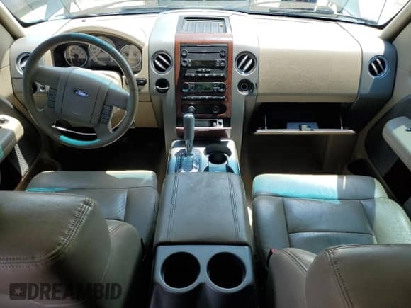 2007 Ford F-150 XLT с VIN 1FTPW12V27KC12277, выставлен на аукционе Copart как лот 67849885 с пробегом 326 082 миль миль и Списание • Salvage title. История ставок и продаж доступна на DreamBid. Изображение 8.